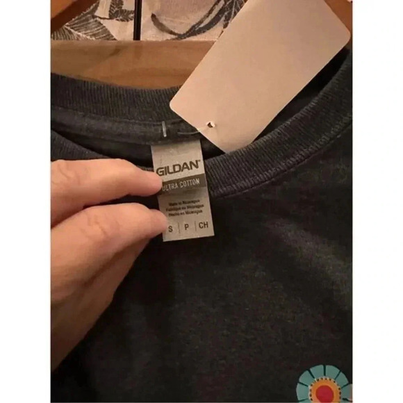 Gildan Ultra Cotton Size Small NwT T Shirt Kong Sleeve‎ Gray - Picture 5 of 5